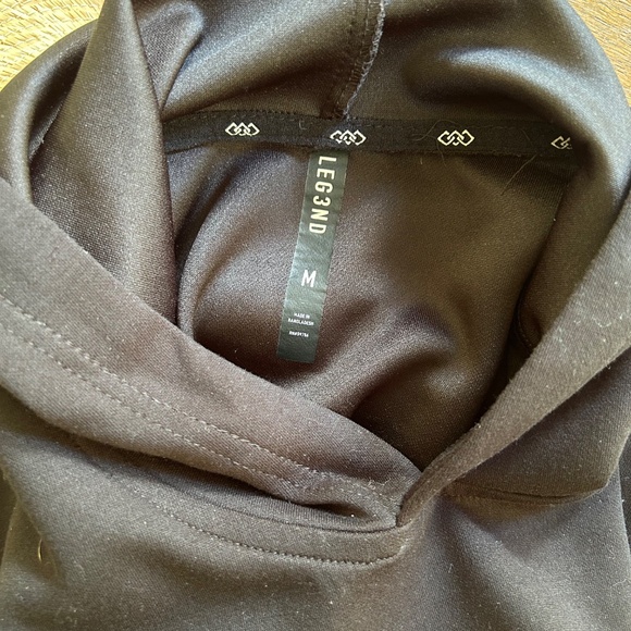 LEG3ND BLACK HOODIE - SIZE MEDIUM - Picture 4 of 4